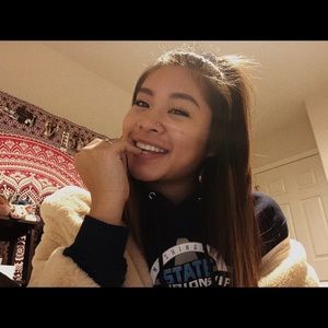 Meet your Posher, Alyssa